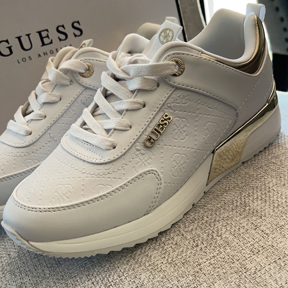 Guess Sneakers. NEW - Picture 5 of 7